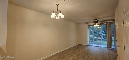 8100 Summer Palm Ct in Jacksonville, FL - Building Photo - Building Photo