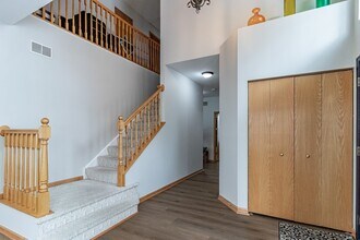 276 Pembrook Ln in Mundelein, IL - Building Photo - Building Photo