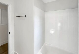 3700 Olympiad Dr in Los Angeles, CA - Building Photo - Building Photo