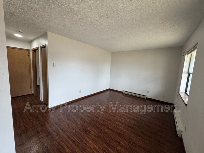 property at 600 S 7th St