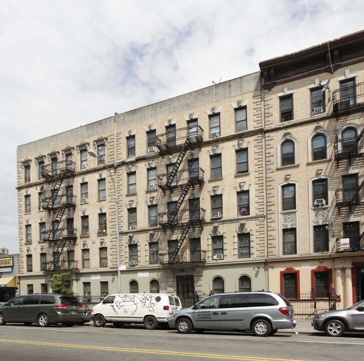 116 Sherman Ave in New York, NY - Foto de edificio