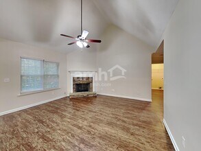 3740 Scotland Ln SW in Snellville, GA - Foto de edificio - Building Photo