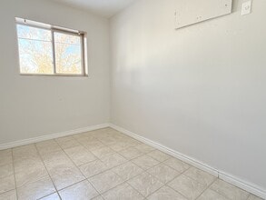 575 Assumption St in Windsor, ON - Foto de edificio - Building Photo