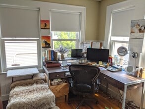 66 Brock St, Unit 3 in Boston, MA - Foto de edificio - Building Photo