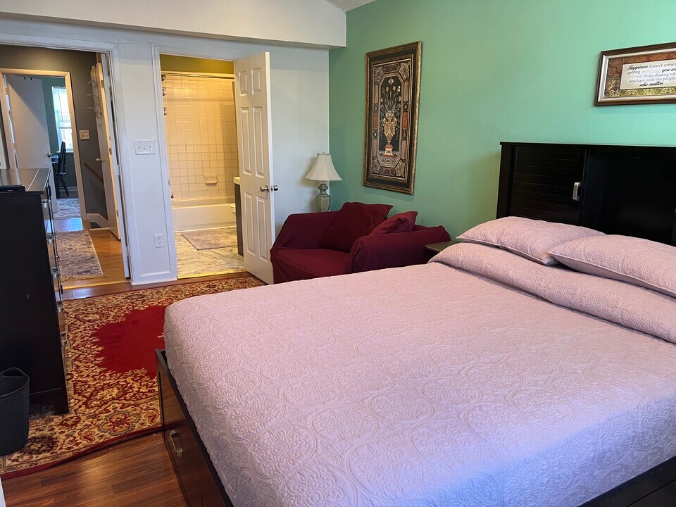 852 Carroll St Photo