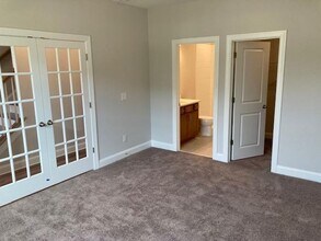 543 Bistre Dr in Cary, NC - Building Photo - Building Photo