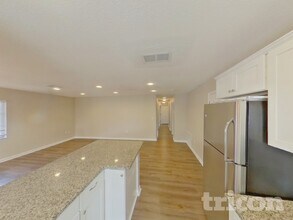 1091 Gantt Ave in Sarasota, FL - Building Photo - Building Photo