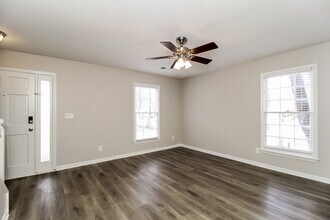 5196 Olde Mill Dr NE in Woodstock, GA - Foto de edificio - Building Photo