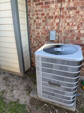 115 Larchbrook Dr in Desoto, TX - Building Photo - Building Photo