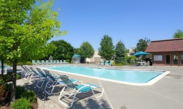 The Glen at Sugar Hill in Brunswick, NY - Building Photo - Building Photo