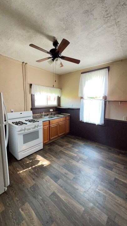 712 Highland Ave-Unit -712 Highland in Johnstown, PA - Building Photo