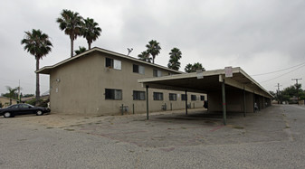 Cascade Palms Apartments in Rialto, CA - Foto de edificio - Building Photo