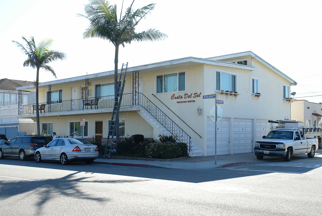 Costa Del Sol in Newport Beach, CA - Building Photo