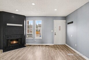 17158 E Whitaker Dr in Aurora, CO - Building Photo