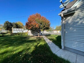 7600 Grand Ave S in Minneapolis, MN - Building Photo - Building Photo