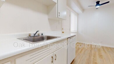 625 F St in Petaluma, CA - Building Photo - Building Photo