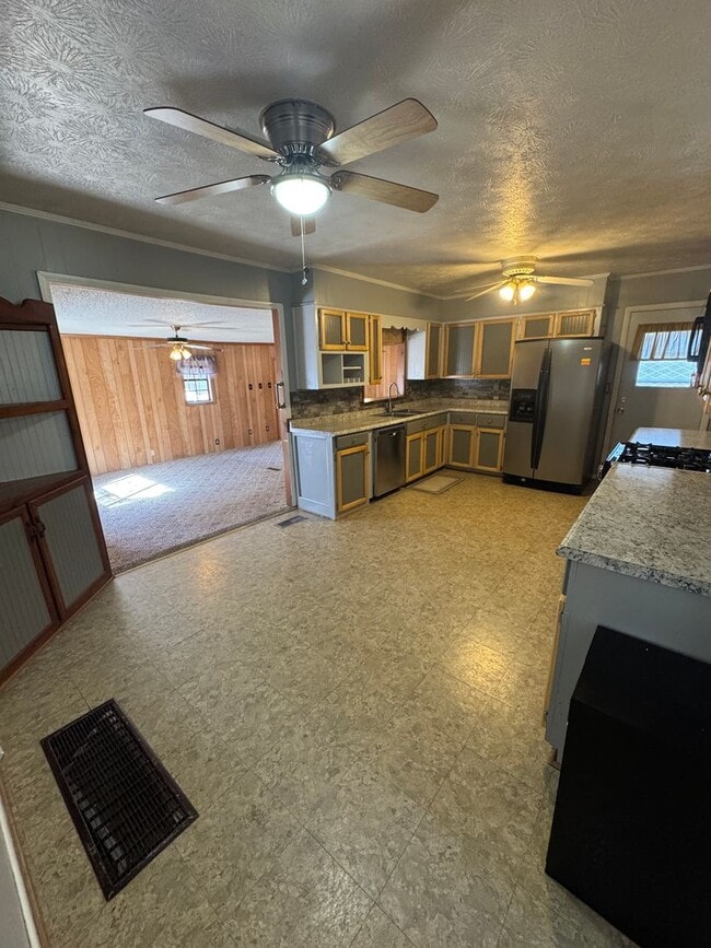 6304 Sherwood Dr in Anniston, AL - Building Photo - Building Photo