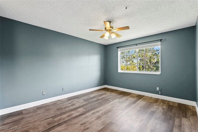 property at 1270 Wildwood Lakes Blvd