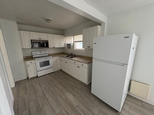 1608 Ballard Park Dr in Bradenton, FL - Foto de edificio - Building Photo