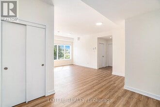 630 Churchill Ave N in Ottawa, ON - Building Photo - Building Photo