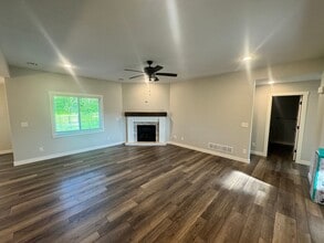 4708 Raven Crk Dr in Manhattan, KS - Building Photo - Building Photo