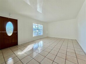 12111 SW 107th St in Miami, FL - Building Photo - Building Photo