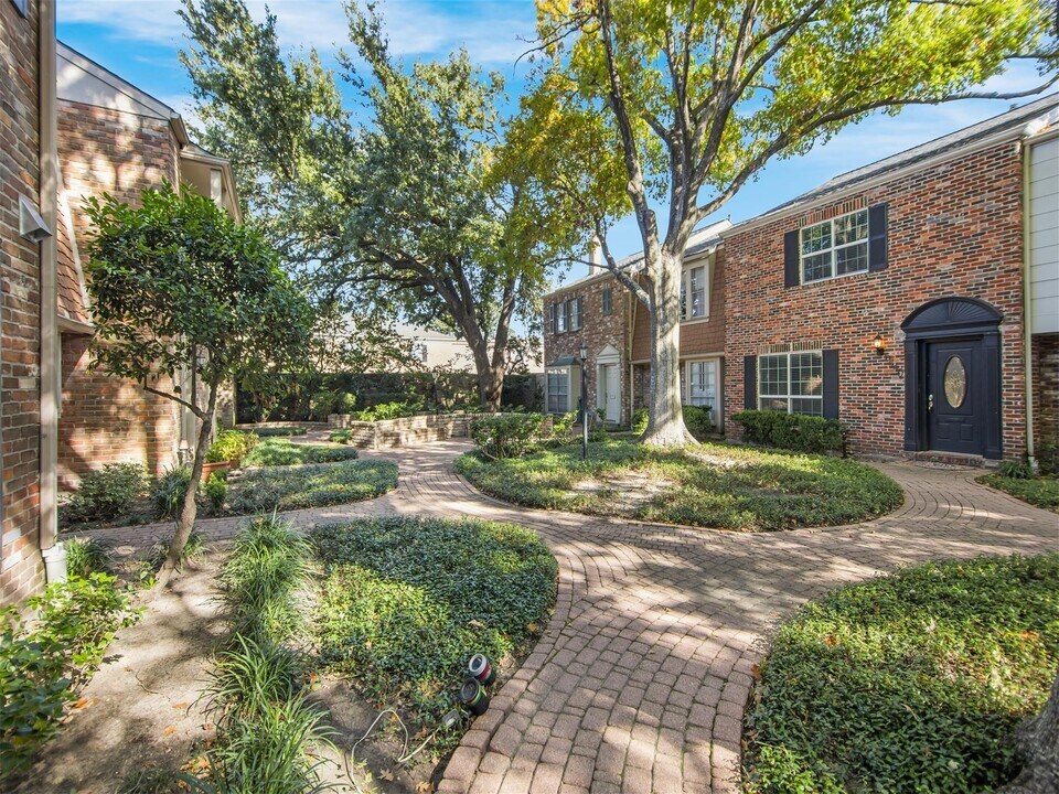 6440 Olympia Dr in Houston, TX - Building Photo