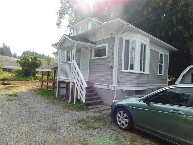 property at 1312-1312 S 3rd St