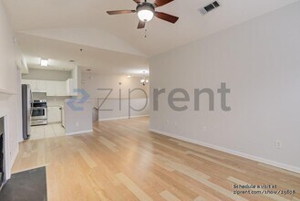 603 Spring Heights Ln in Smyrna, GA - Foto de edificio - Building Photo