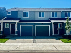 11911 NE 104th St in Vancouver, WA - Building Photo - Building Photo