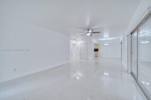 400 Minorca Ave in Coral Gables, FL - Building Photo