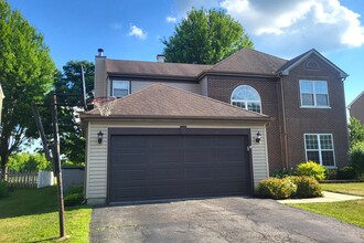 2031 Westridge Blvd in Bartlett, IL - Building Photo - Building Photo