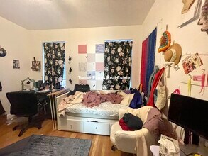 243 Northampton St, Unit 1 in Boston, MA - Foto de edificio - Building Photo