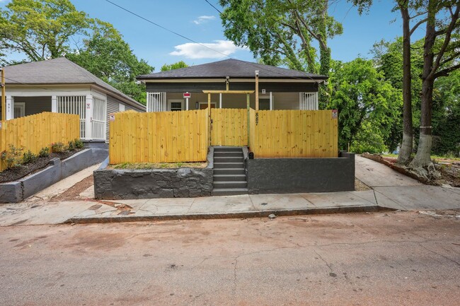 887 Drummond St SW in Atlanta, GA - Building Photo - Building Photo