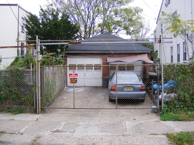 851 Main St in Paterson, NJ - Foto de edificio - Building Photo