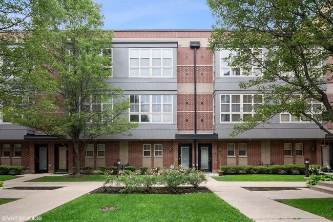 2321 S Wabash Ave in Chicago, IL - Building Photo - Building Photo