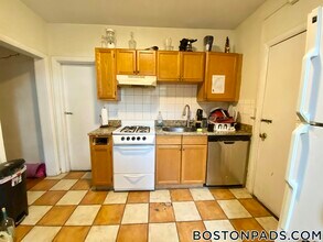 46 Park Vale Ave in Boston, MA - Foto de edificio - Building Photo