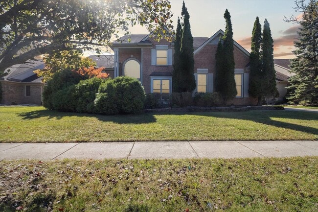 property at 45443 Glengarry Blvd