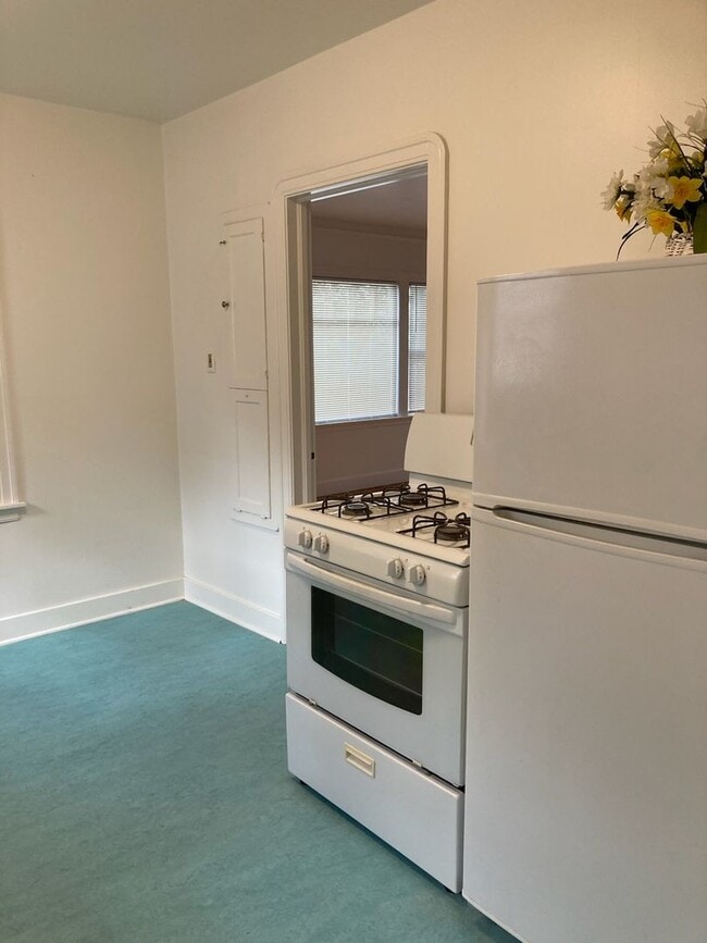 634 Spencer Ave in Santa Rosa, CA - Building Photo - Building Photo