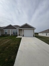 3803 NW 93rd St in Kansas City, MO - Building Photo - Building Photo