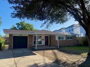 2626 Tidewater Dr in Houston, TX - Building Photo - Building Photo