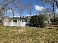 29 Skyline Dr in Montville, CT - Building Photo - Building Photo