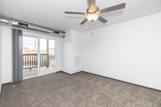 Splitrock Village in Sioux Falls, SD - Building Photo - Building Photo