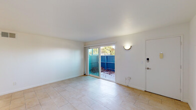 400 Alameda del Prado in Novato, CA - Building Photo - Building Photo