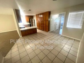 2315 Caravelle St in Las Vegas, NV - Building Photo - Building Photo