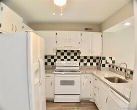 832 Bloomfield Village Blvd, Unit F in Auburn Hills, MI - Building Photo - Building Photo