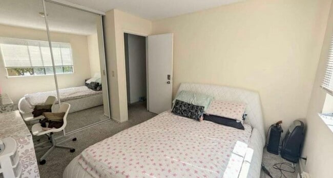 952 Kiely Blvd, Unit APT G in Santa Clara, CA - Building Photo - Building Photo