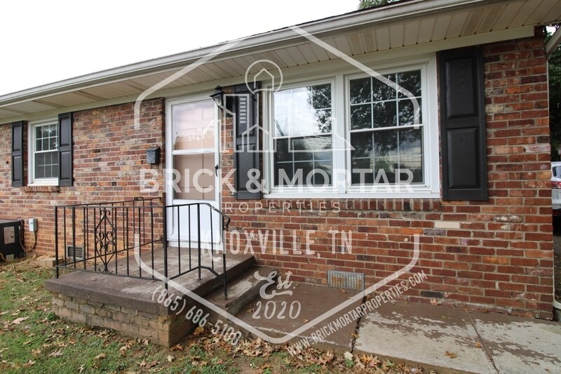 2409 Holbrook Dr in Knoxville, TN - Building Photo