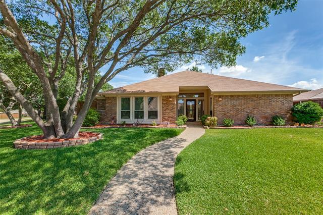 2514 Golden Oaks Dr in Garland, TX - Building Photo