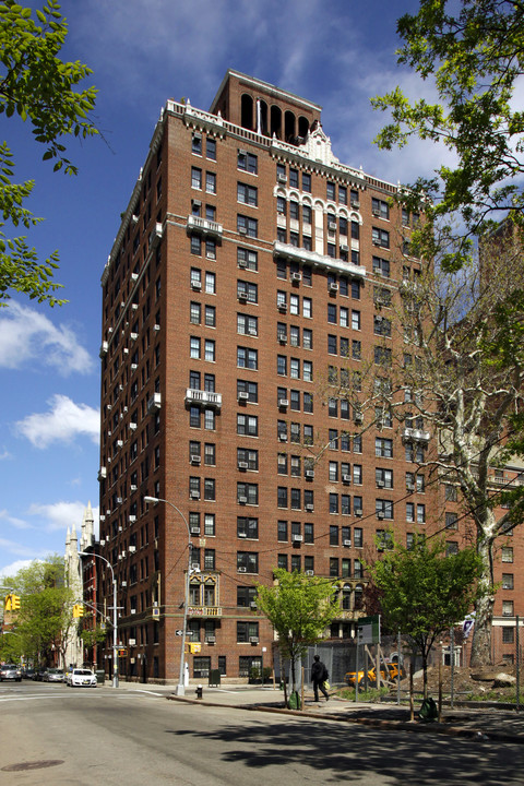 Lipton Hall in New York, NY - Building Photo